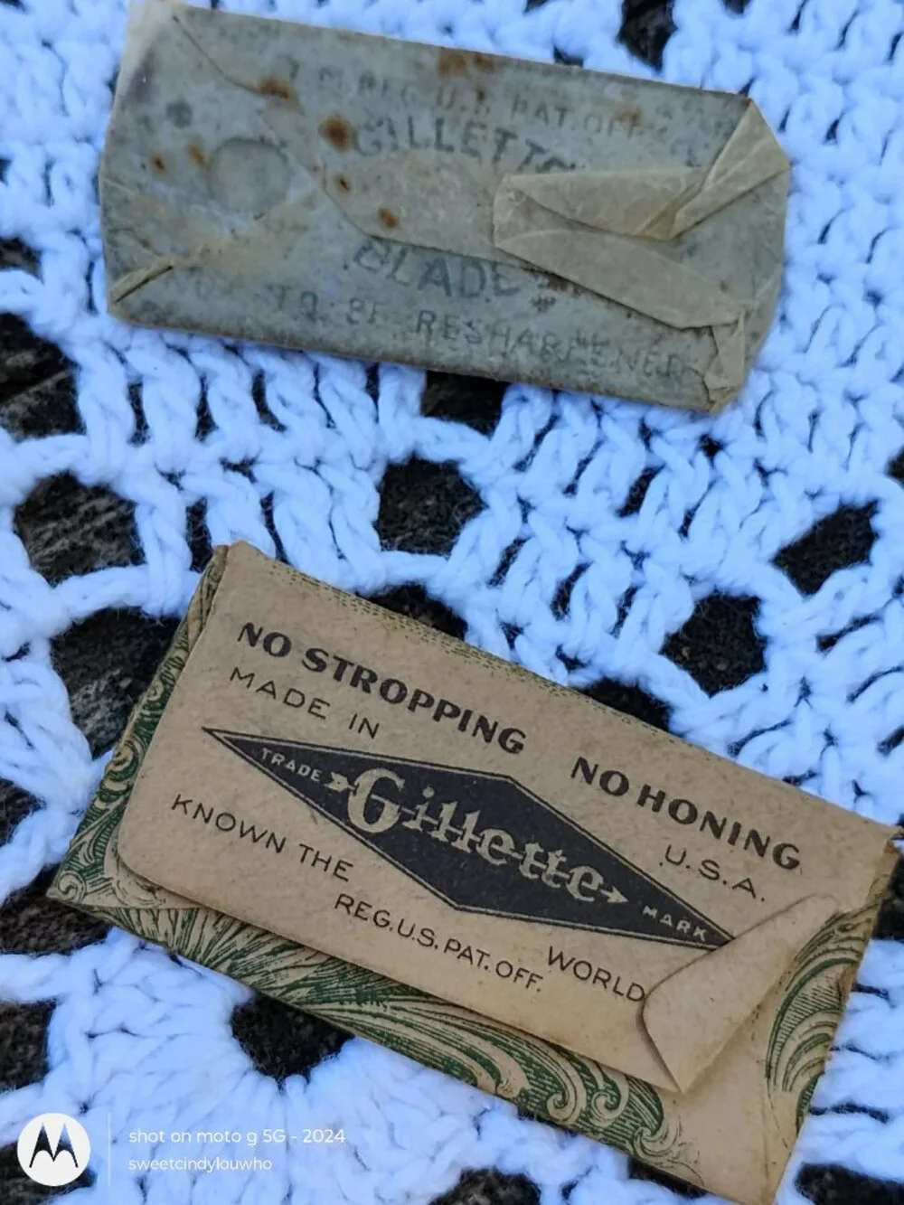 antique Gillette razor blades 1 full 1 partial packs Made in USA circa 1911-1927